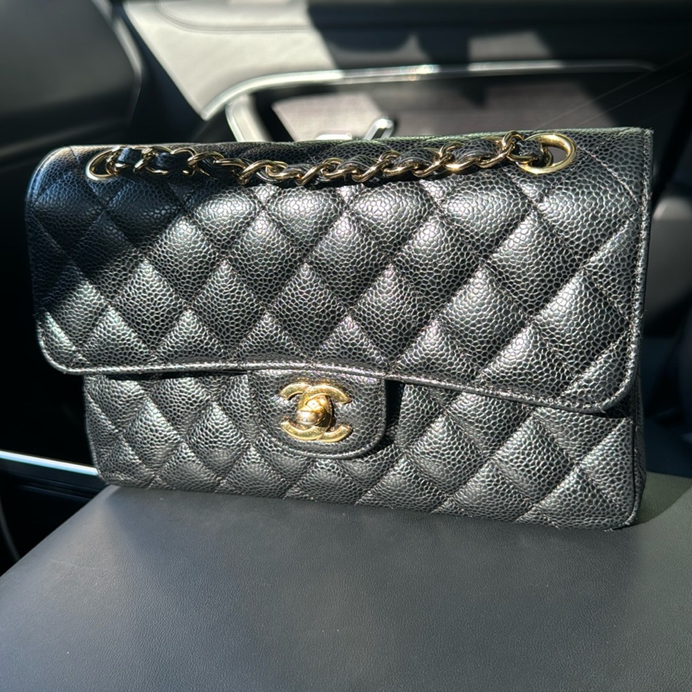 Chanel Small Doubleflap Caviar Classic
Black